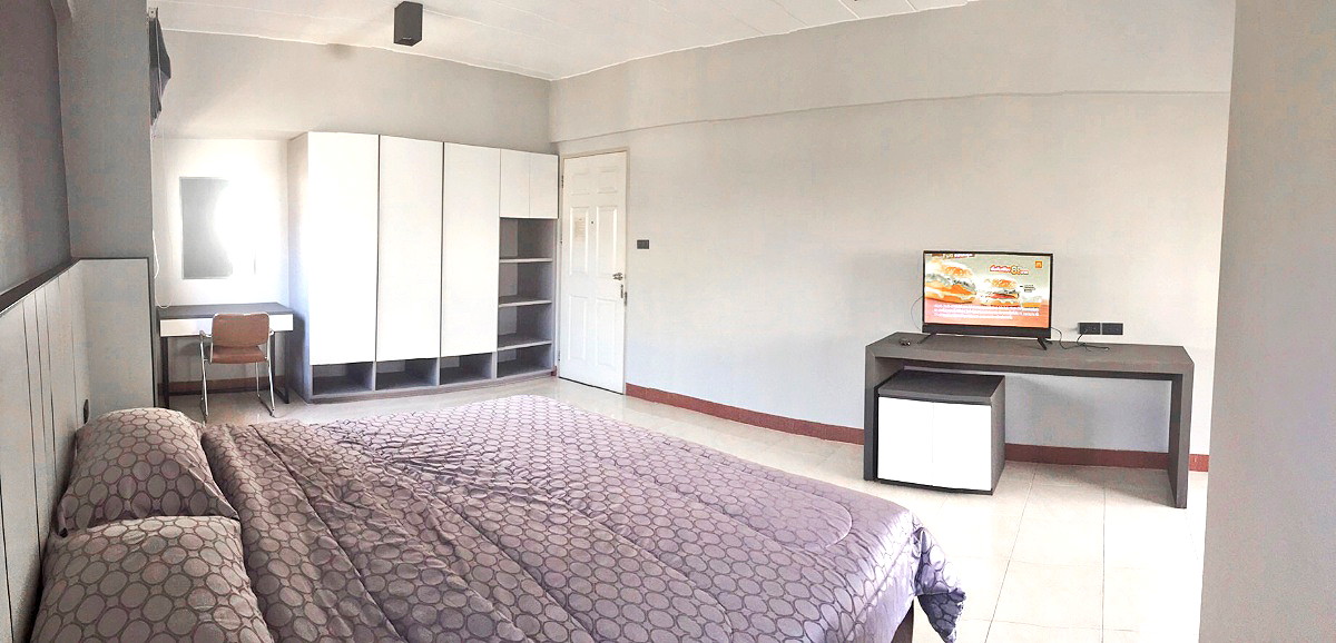 Pictures of DK Grand Phahonyothin 2/24