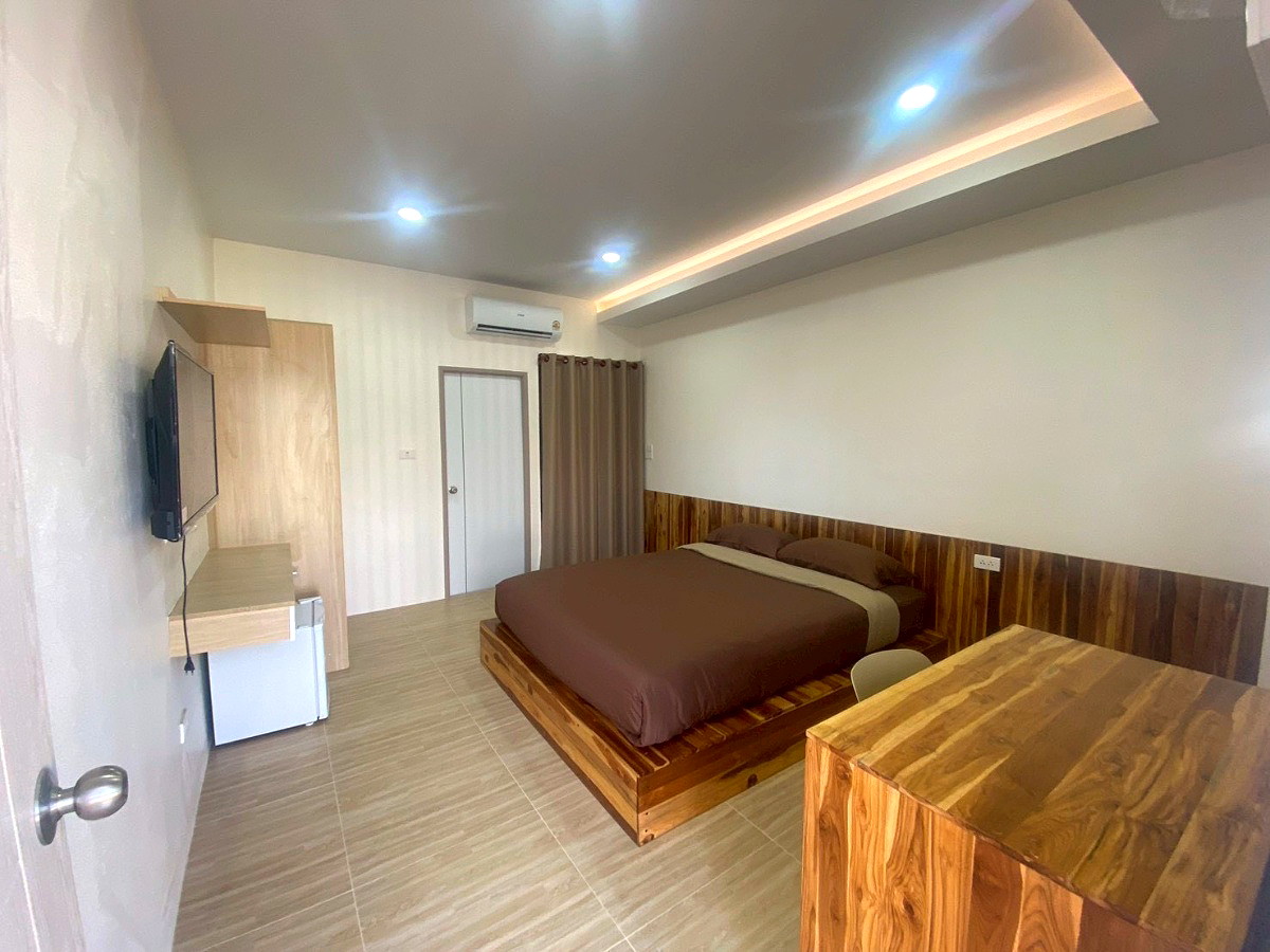 Pictures of Nan Minimal 2/9