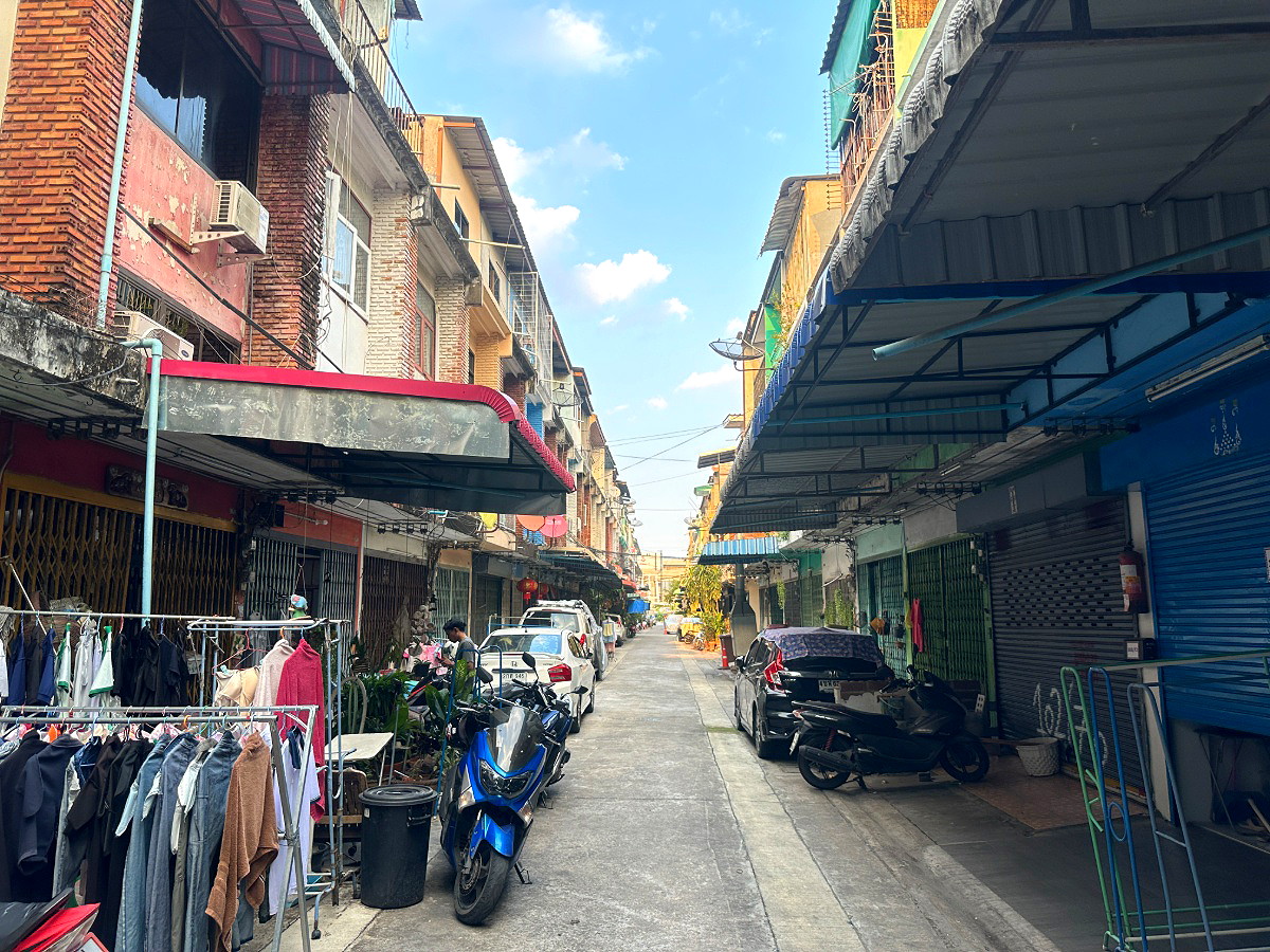 Pictures of 3-storey townhouse, beautifully decorated 11/42