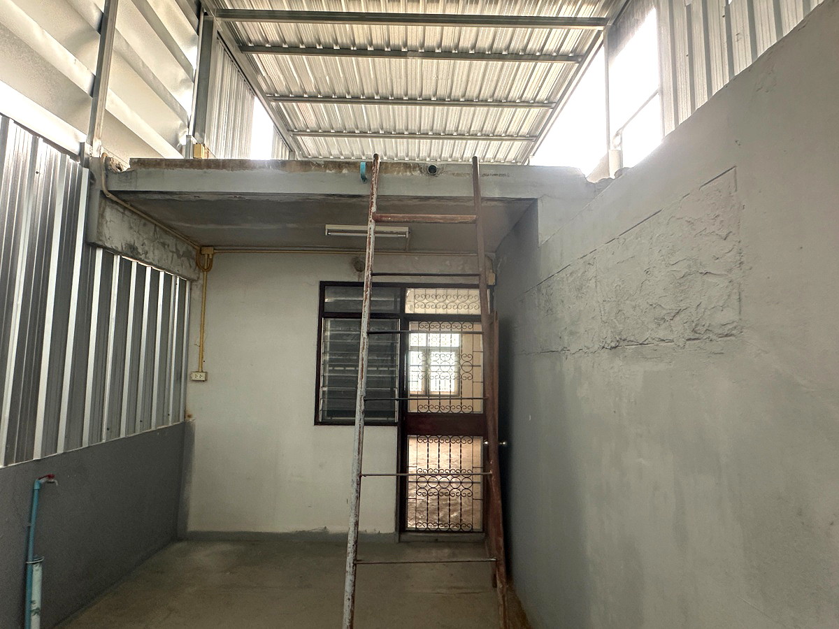 Pictures of 3-storey townhouse, beautifully decorated 21/42