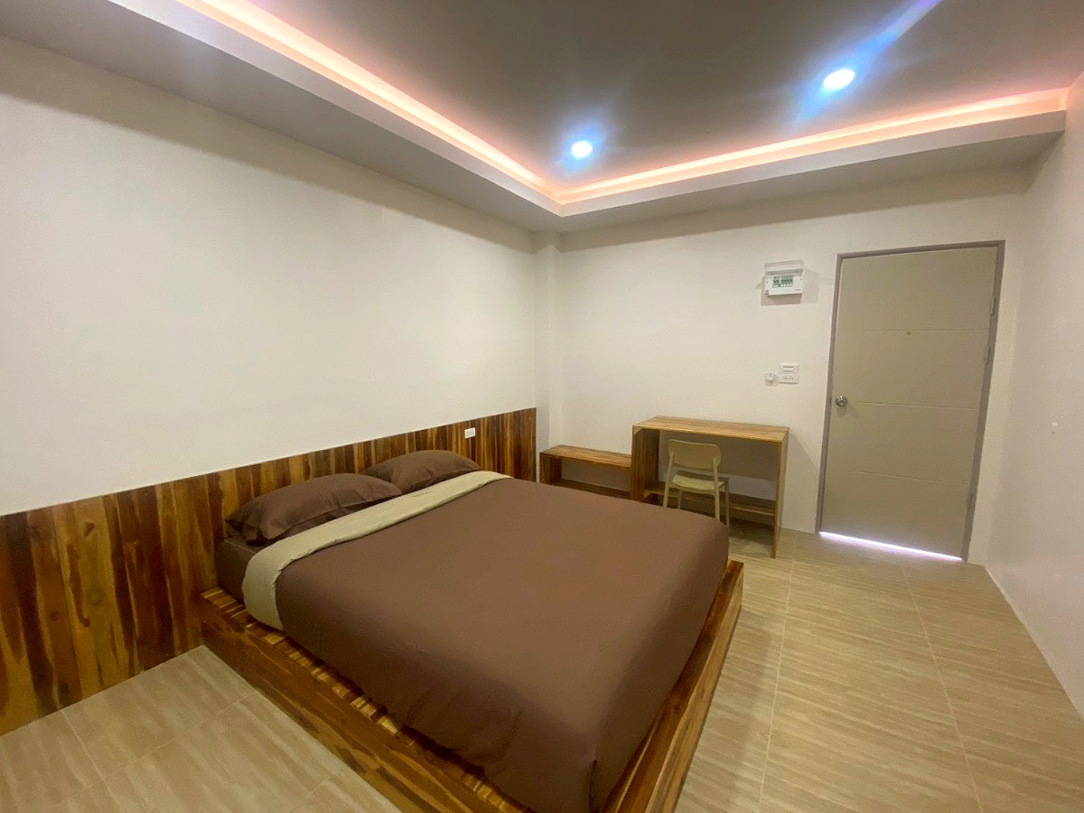 Pictures of Nan Minimal 3/9