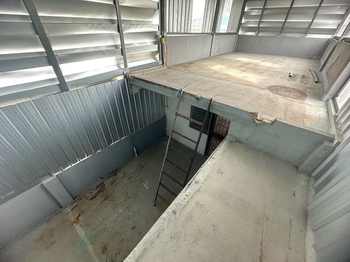 Pictures of 3-storey townhouse, beautifully decorated 18/42