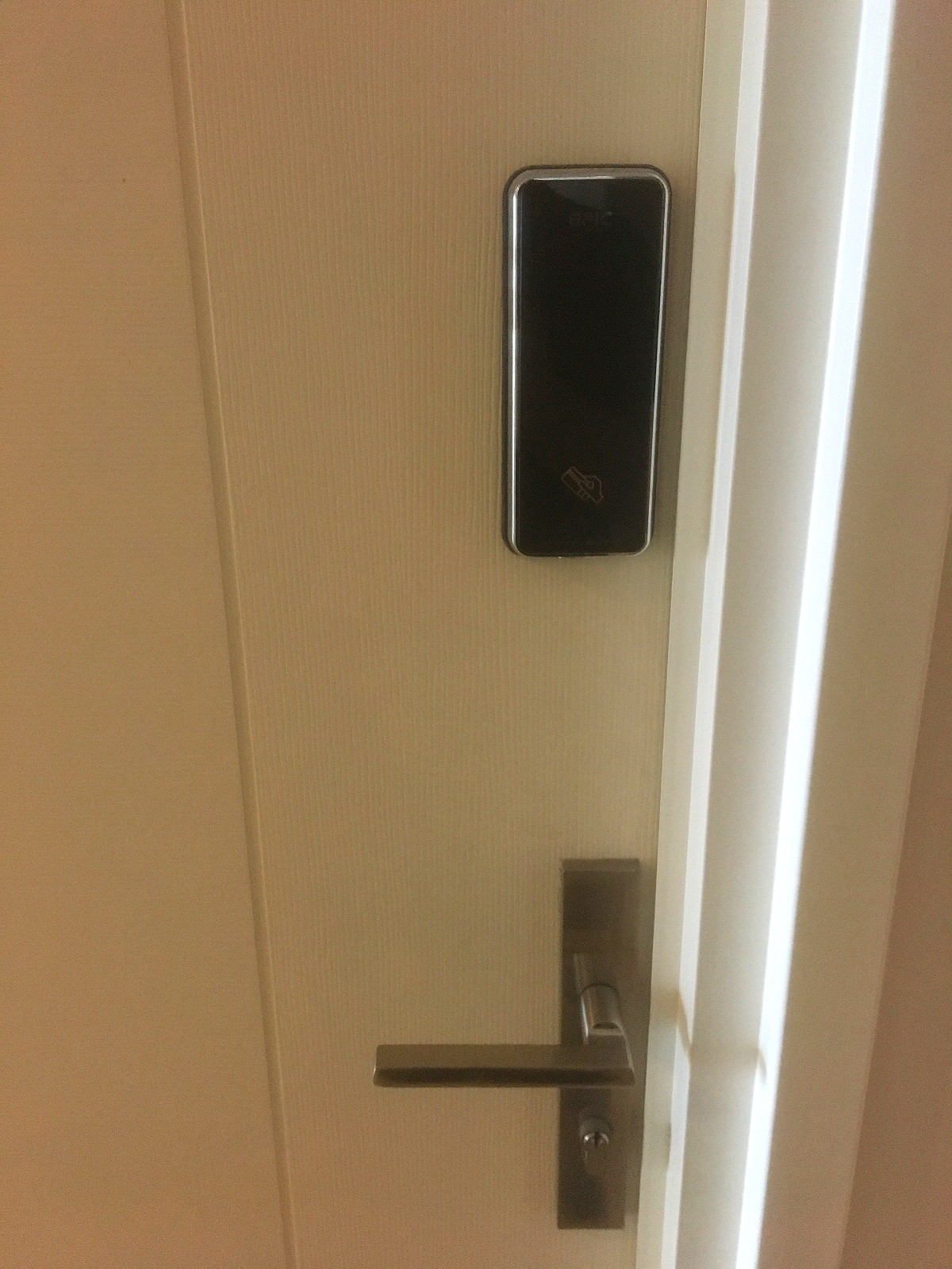 Pictures of The Key BTS Wutthakat Fully Furnished 8/10