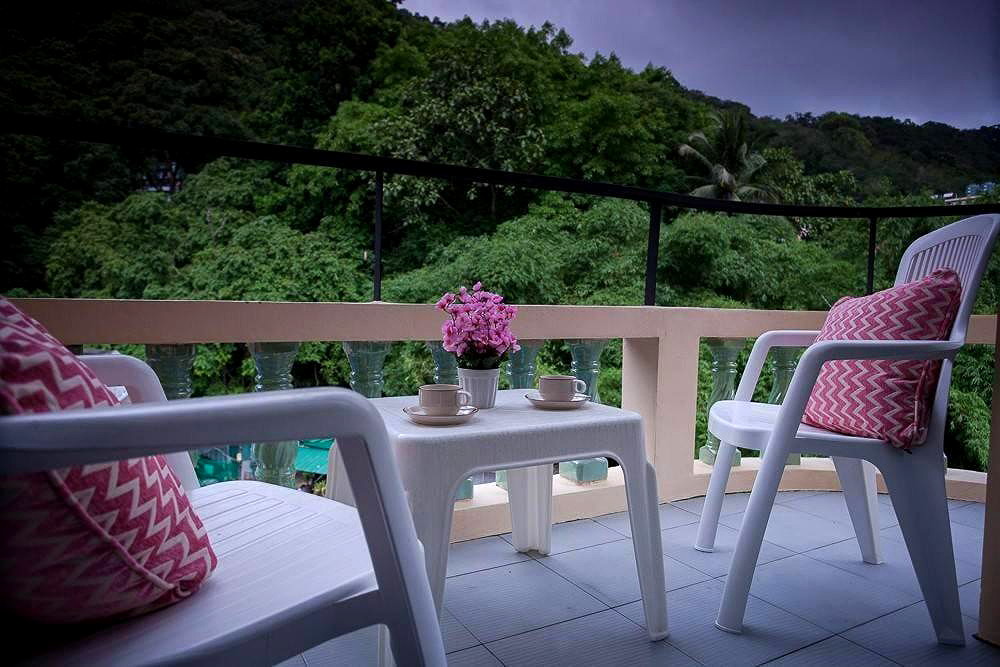 Pictures of Royal wave 10/17