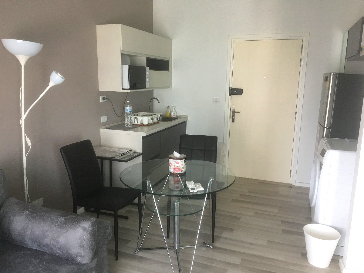 Pictures of The Key BTS Wutthakat Fully Furnished 1/10