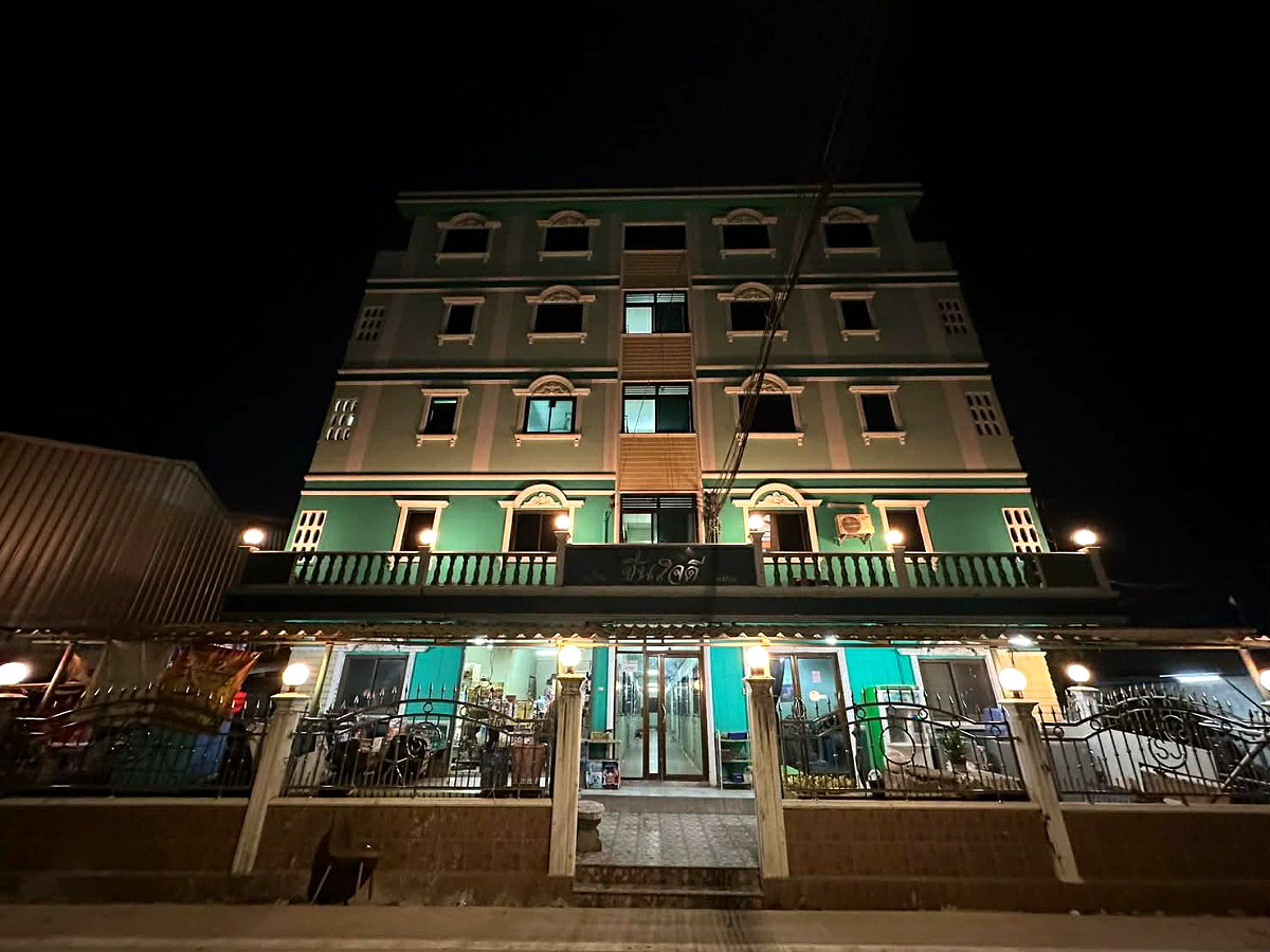 Pictures of Apartment Chuenjaidee 2/5