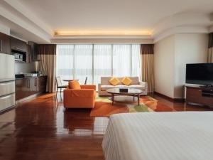 Condo · Khlong Toei, bangkok — photo 2