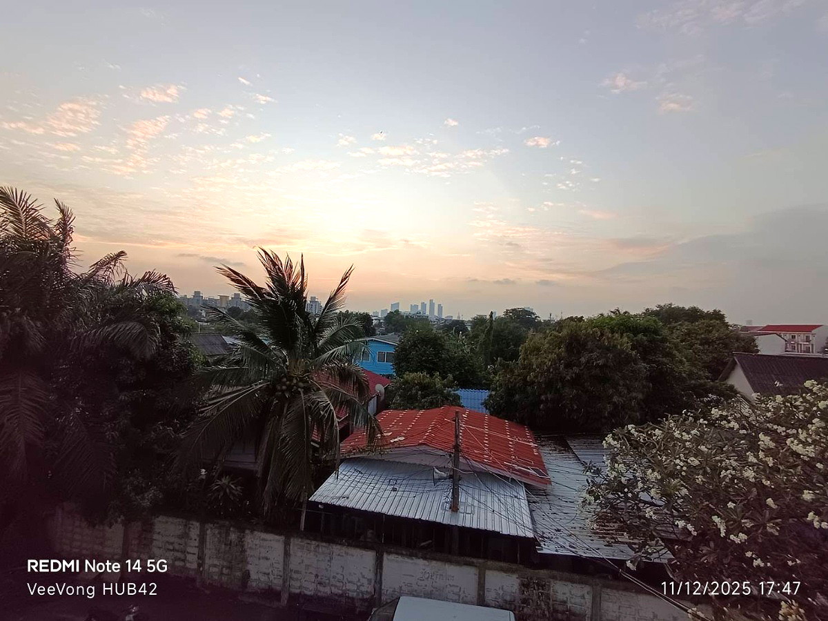 รูปภาพ HUB42 Seacon Srinakarin แต่งครบ อยู่สบาย ใกล้สถานี เพียง 4,490 บาทต่อเดือน **ห้องใหม่พร้อมอยู่** | อพาร์ทเม้นท์ หอพัก ที่พัก ห้องพัก - รูปที่ 13/23