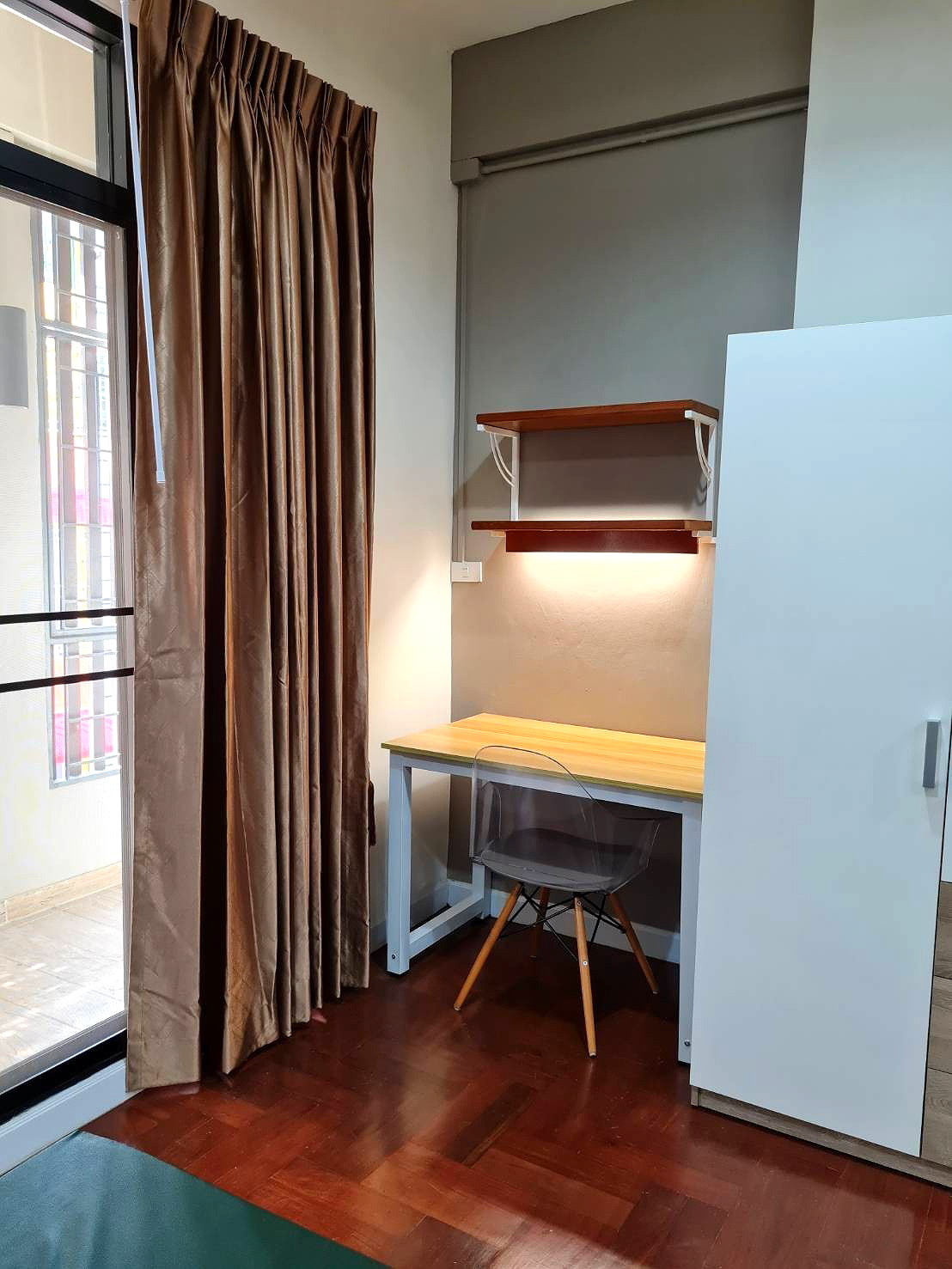 Pictures of JujuOok  20/20