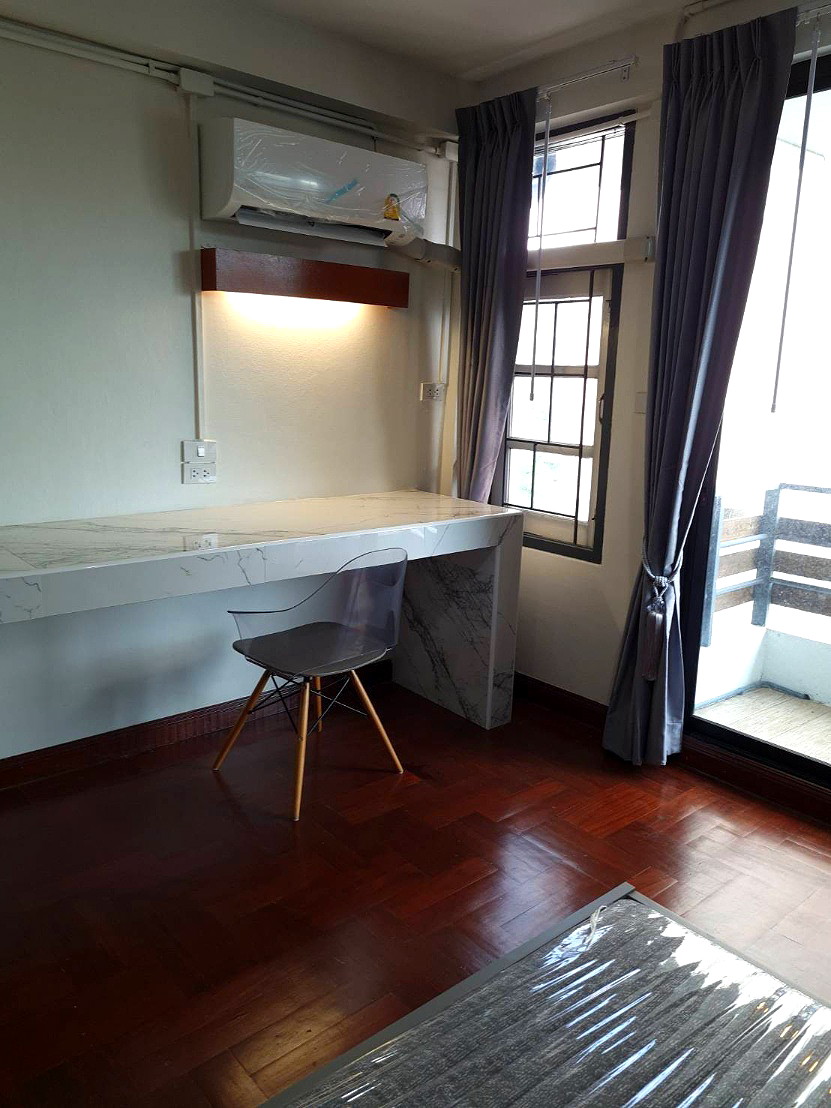 Pictures of JujuOok  5/20