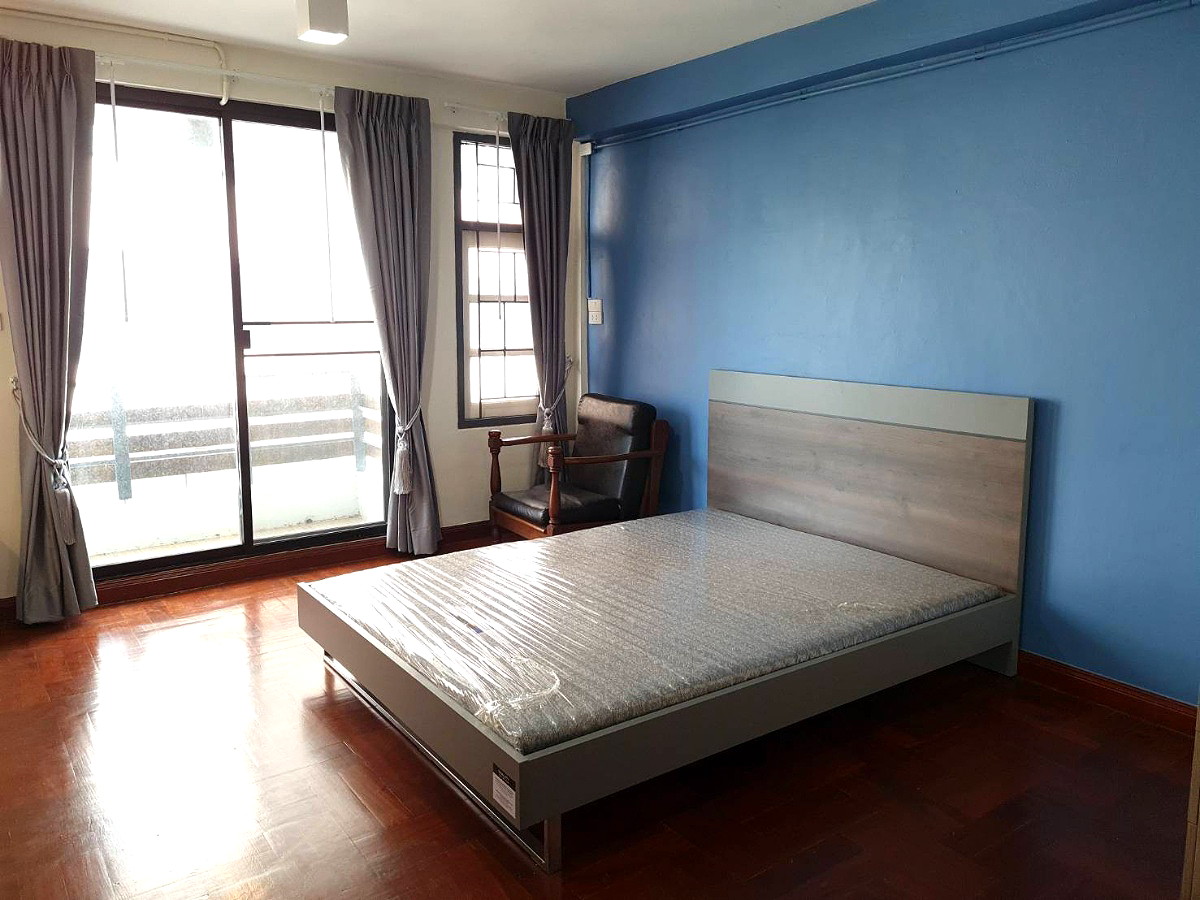 Pictures of JujuOok  1/20