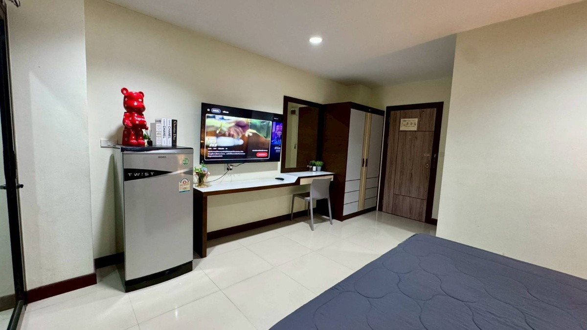 Condo — photo 2