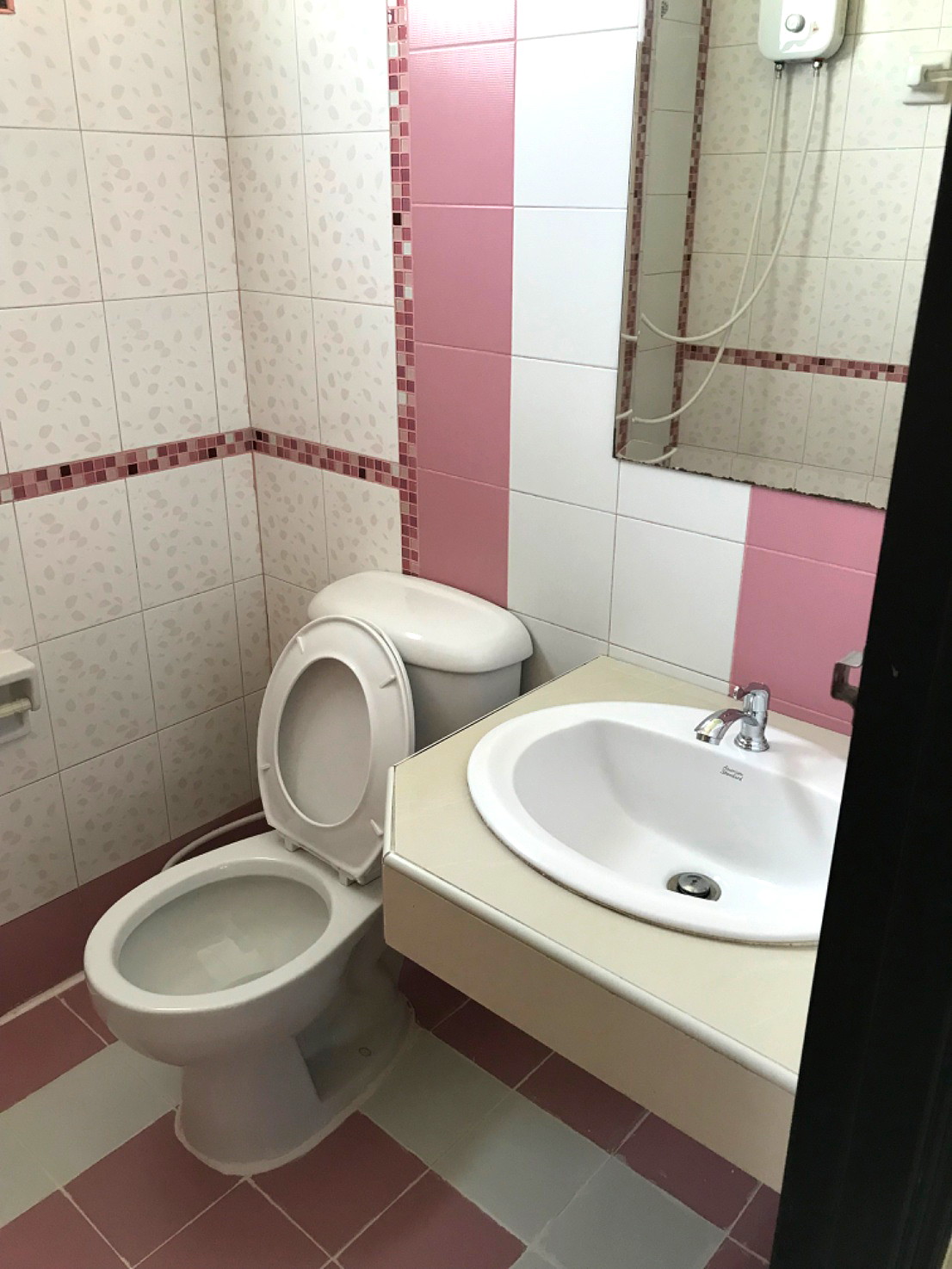 Pictures of The Blessing House Bangsaen 25/34