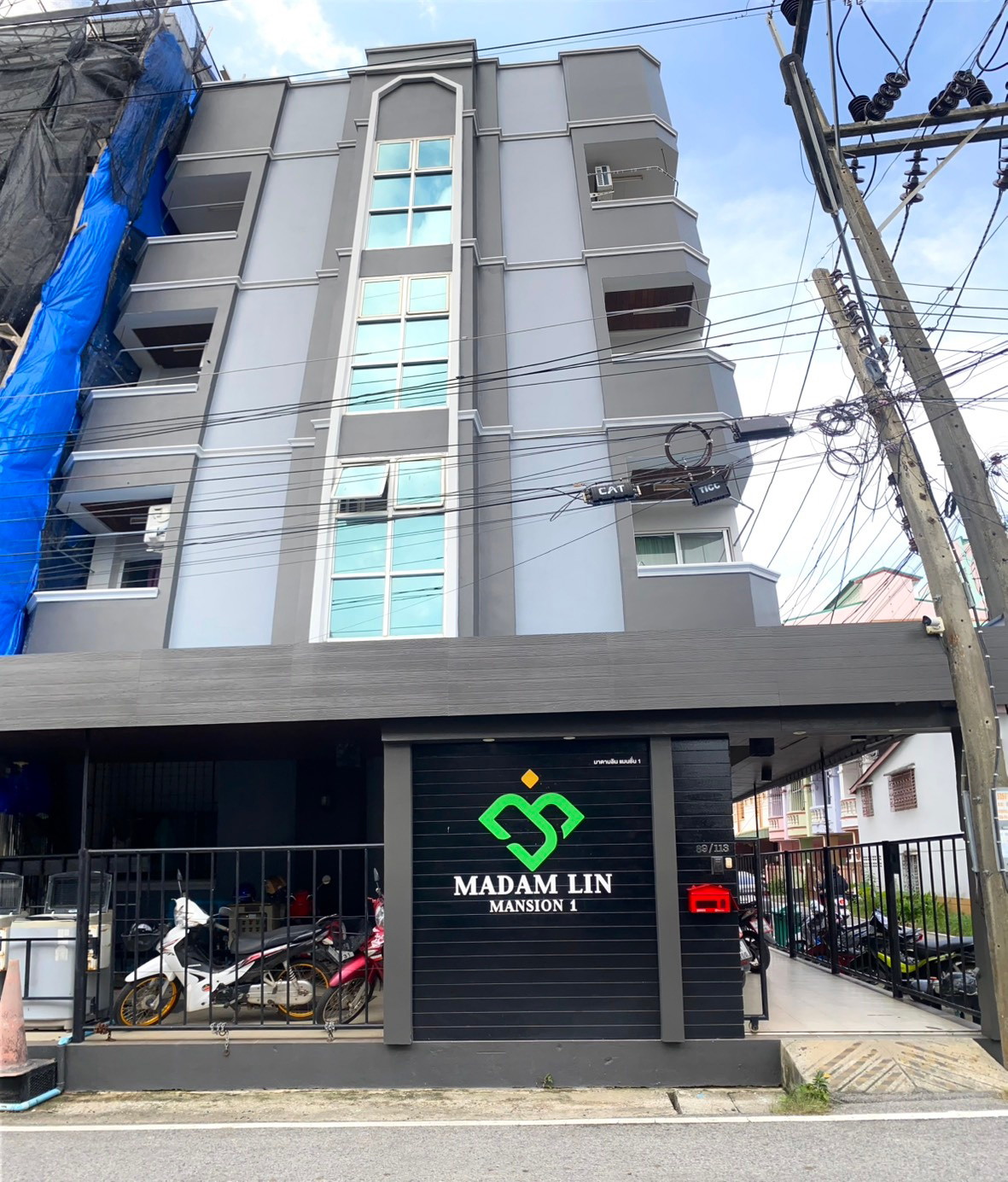 Condo — photo 1