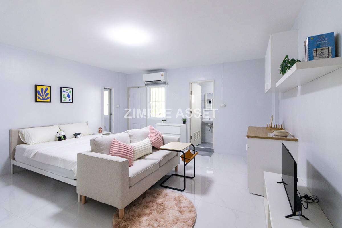 Condo · Wang Thonglang, bangkok — photo 3