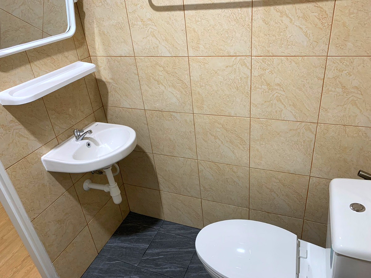 Pictures of Tha Ruea hongpak 3/6