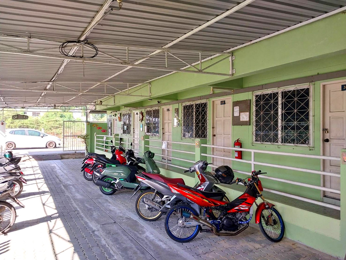 Pictures of Pakdeesena2 16/19