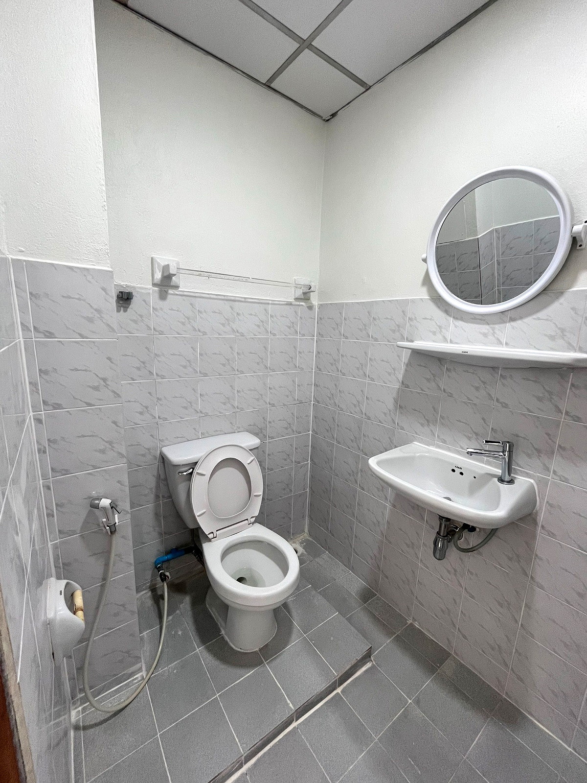 Pictures of BAIPLOY APARTMENT 98/100