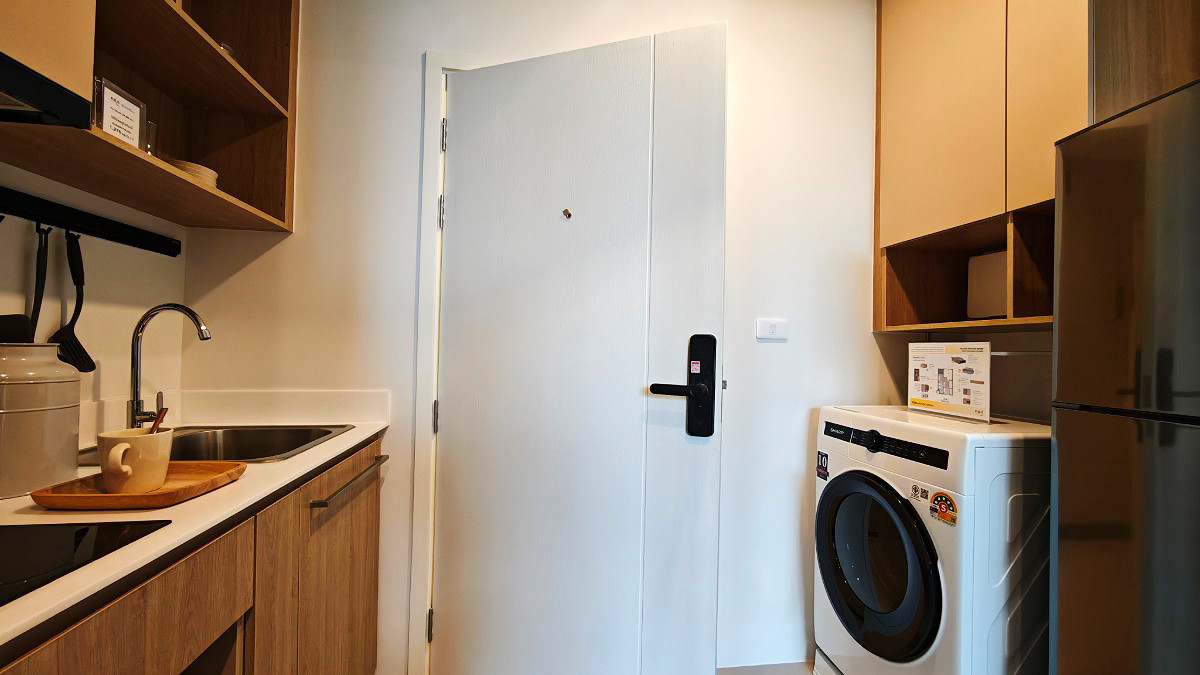 Pictures of New Fully-Furnished Room with Appliances in Bangna, Near BTS Bangna & MRT Sri Iam 4/12