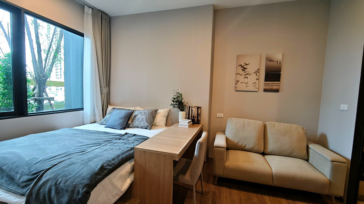 Pictures of New Fully-Furnished Room with Appliances in Bangna, Near BTS Bangna & MRT Sri Iam 1/12