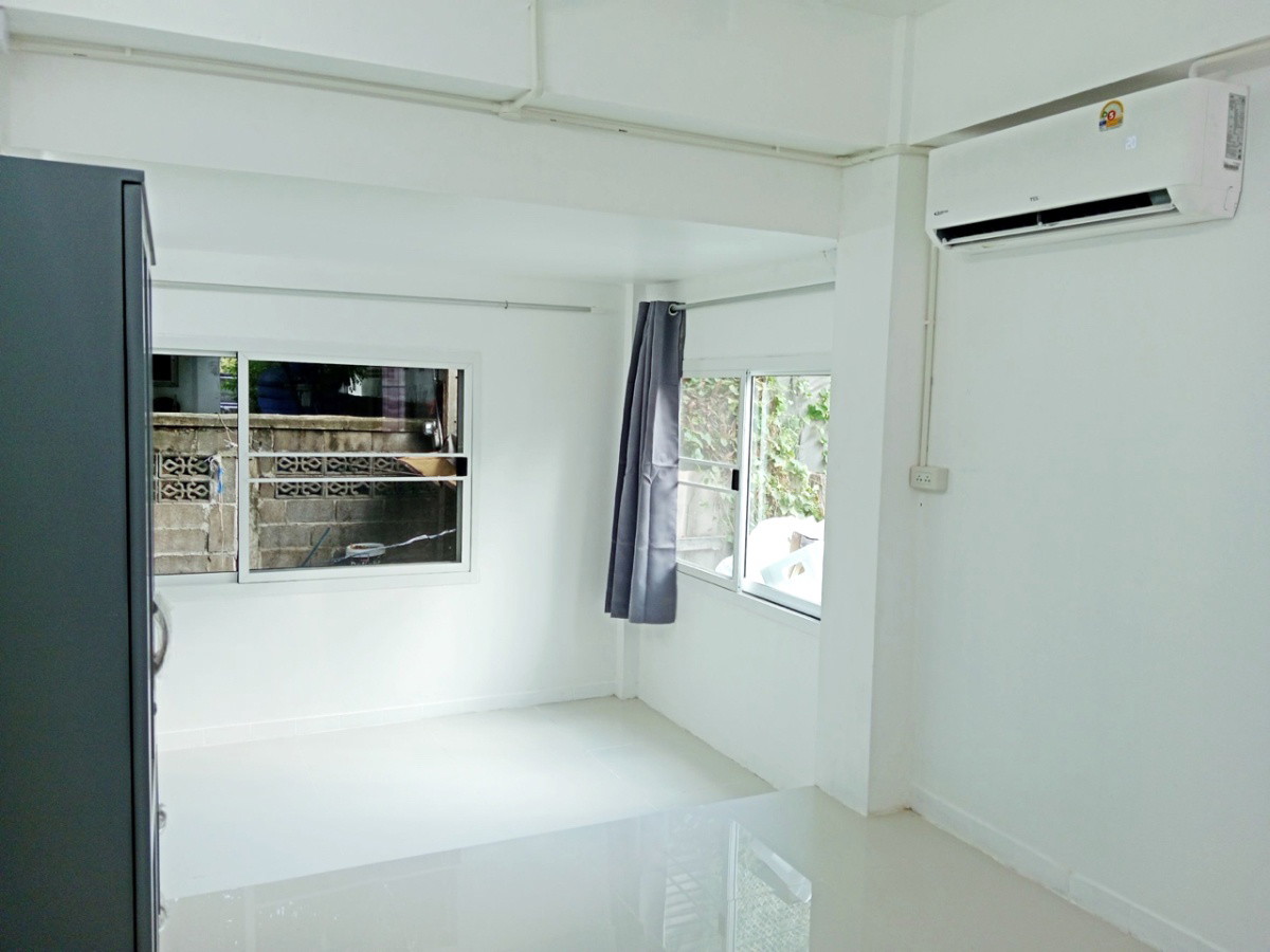Condo · Huai Khwang, bangkok — photo 3