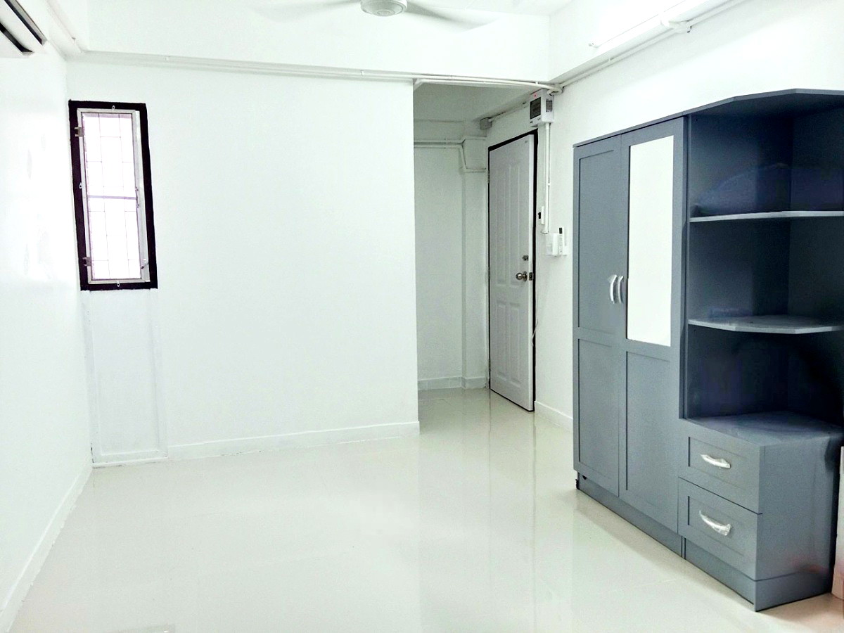 Pictures of Pracharat Bamphen 15 Apartment 2/8