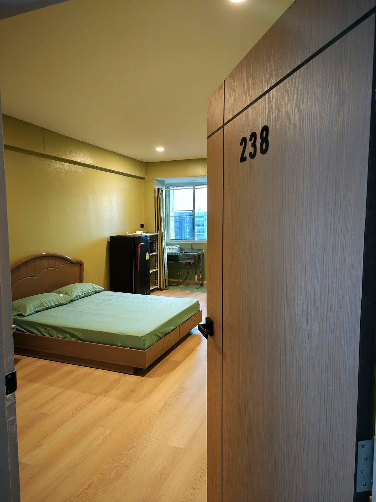 Pictures of Uea amorsuk APL Ramhhamheang 1/10