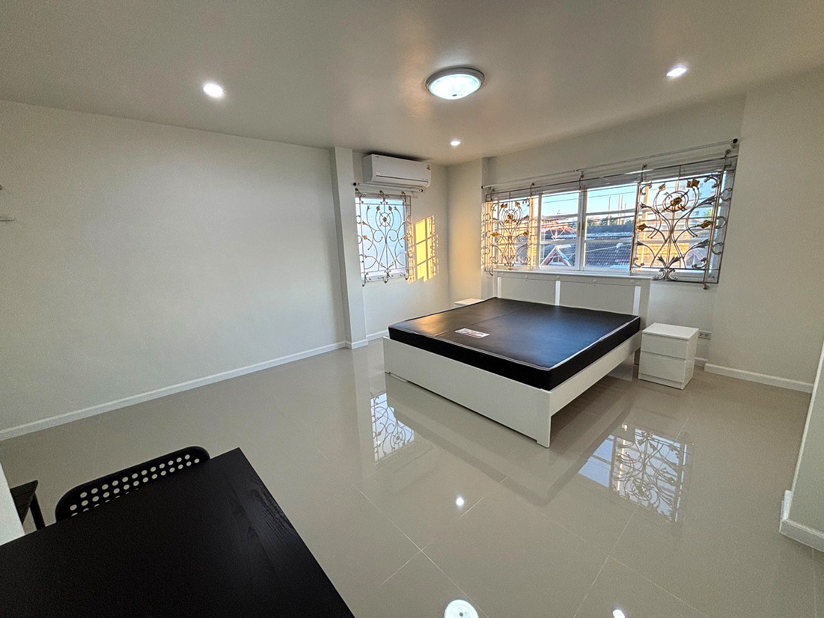 Pictures of Tanyathorn Residence - Rooms for Rent Huai Khwang / Ratchada / Lat Phrao 9/12