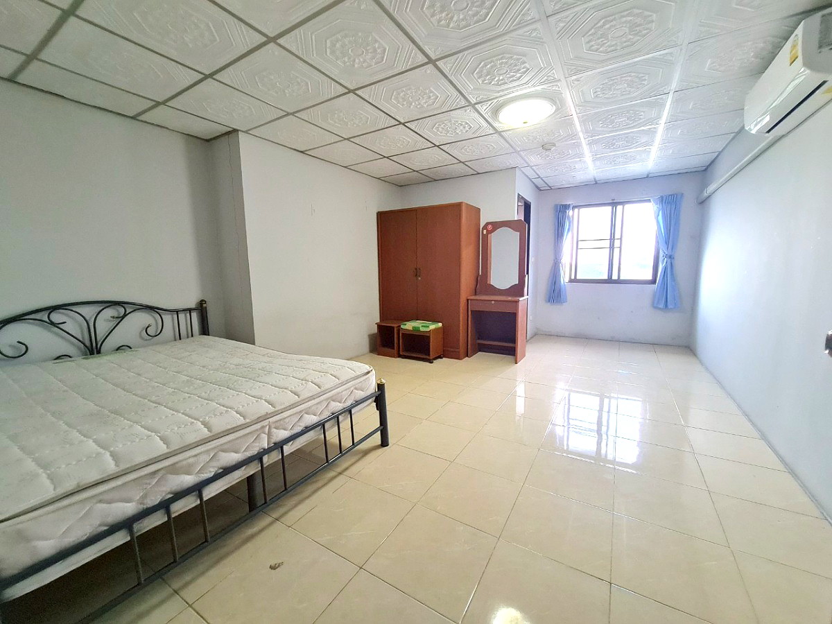 Pictures of D.D. House Apartments for Rent 11/16