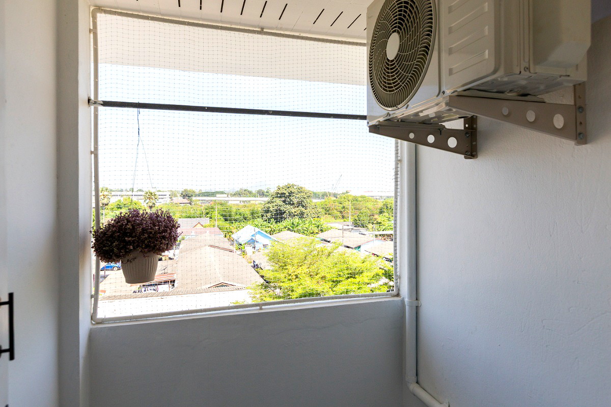 Pictures of LAEMCHABANG STOREY APARTMENT 7/10