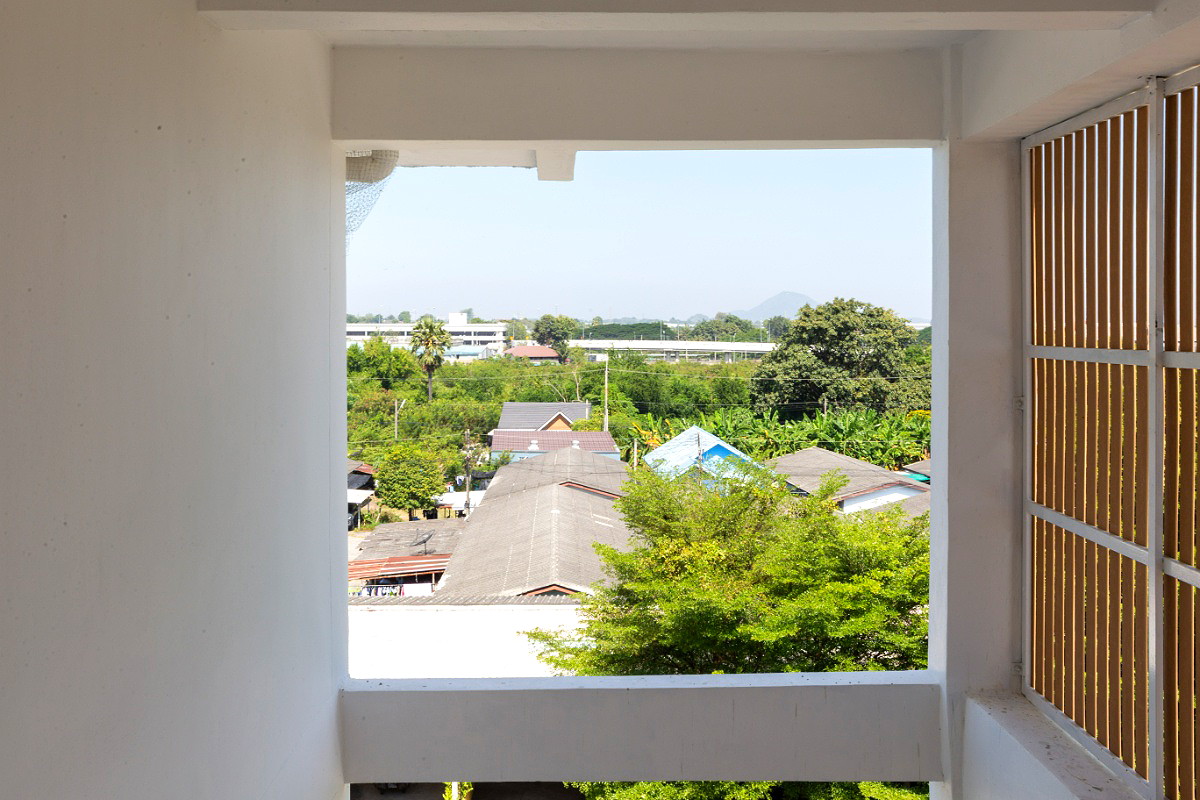 Pictures of LAEMCHABANG STOREY APARTMENT 8/10