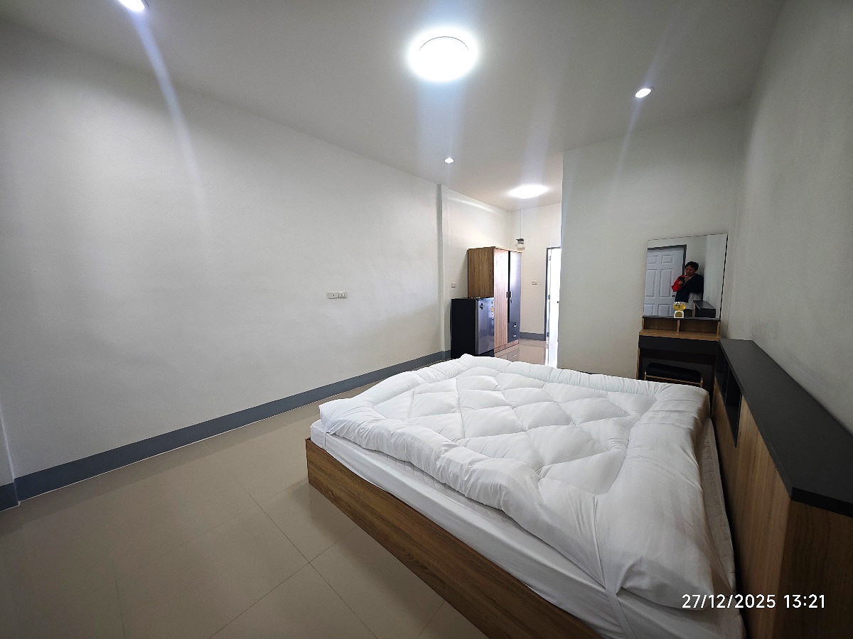 Pictures of New Full furnished room for rent w/ private car parking in the centre of Yasothon city (CBD) 10/32