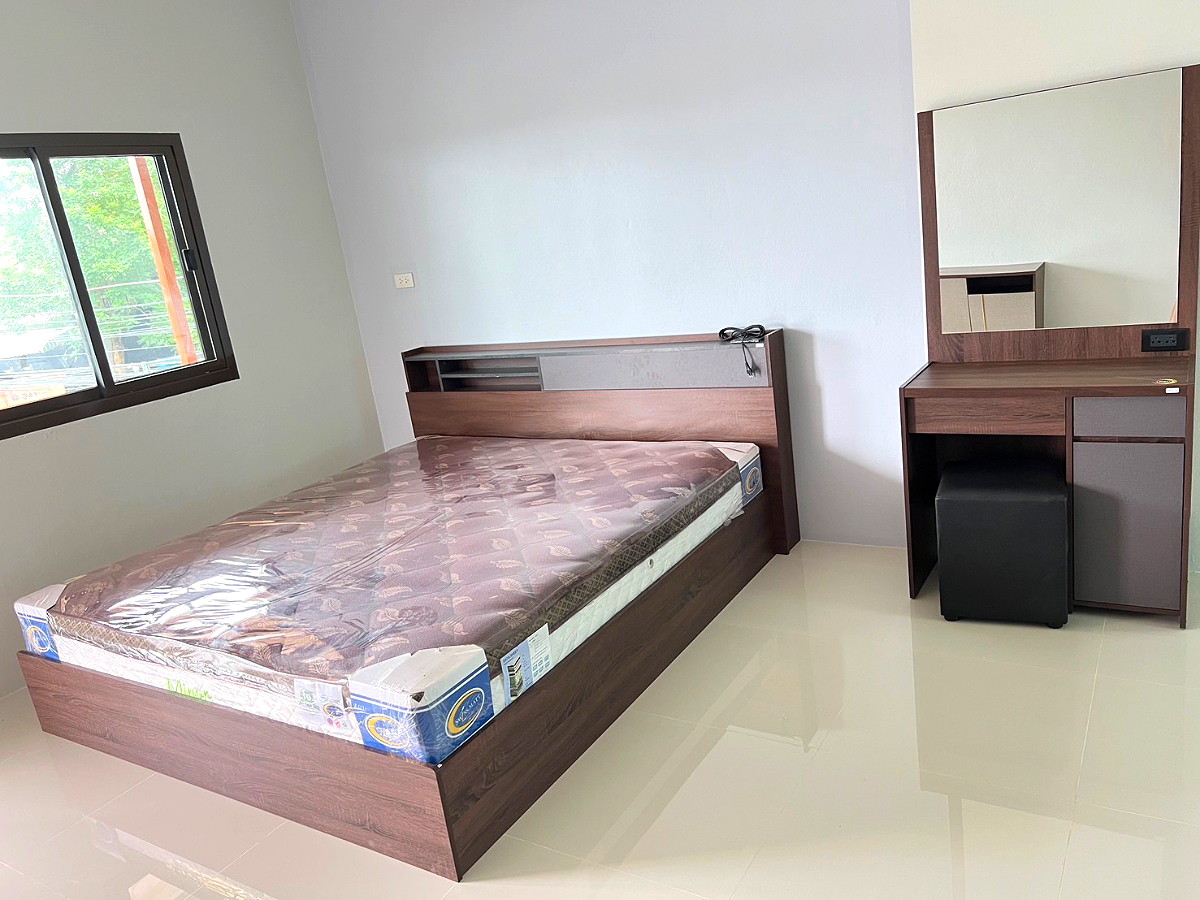 Pictures of Nithnisa place  8/11