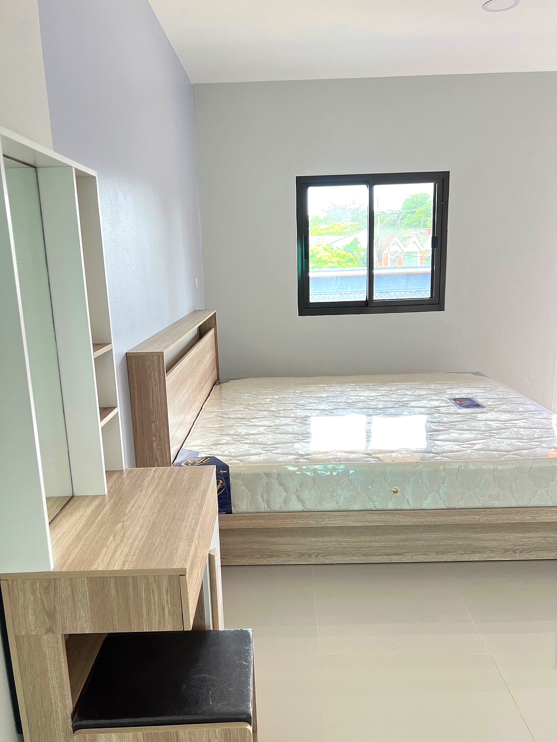 Pictures of Nithnisa place  2/11