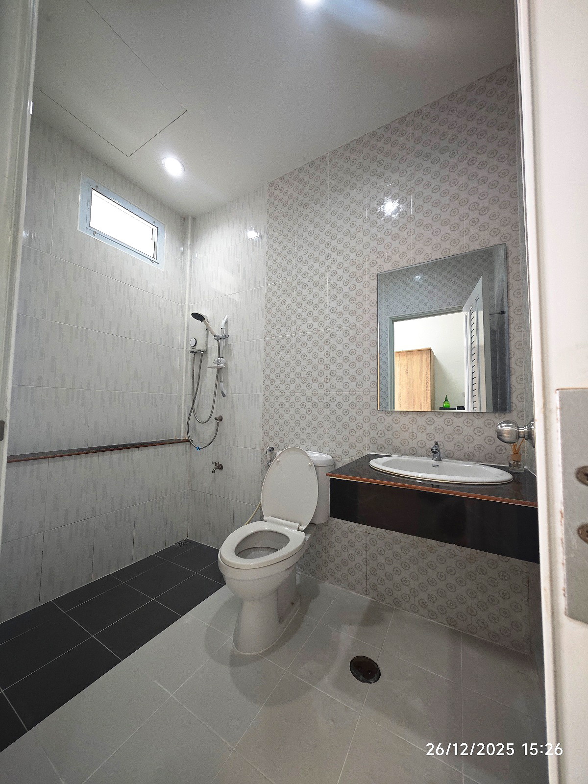 Pictures of New Full furnished room for rent w/ private car parking in the centre of Yasothon city (CBD) 7/32