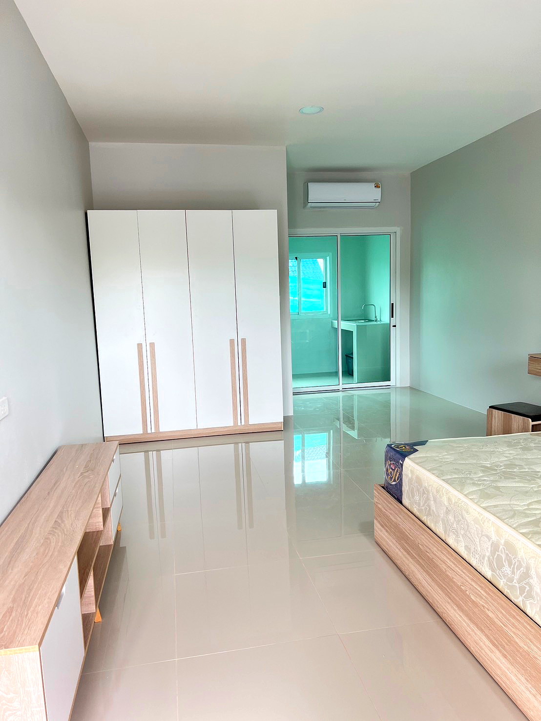 Pictures of Nithnisa place  5/11