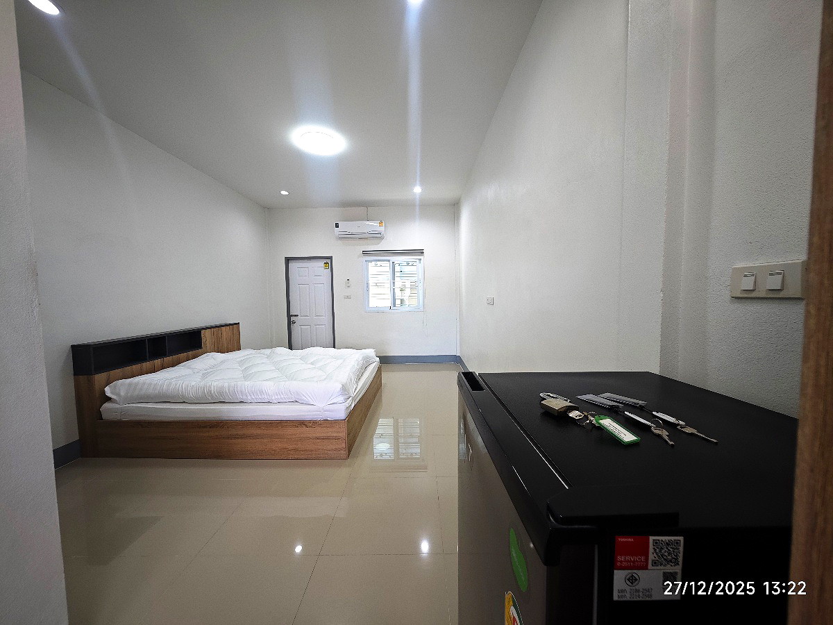 Pictures of New Full furnished room for rent w/ private car parking in the centre of Yasothon city (CBD) 8/32