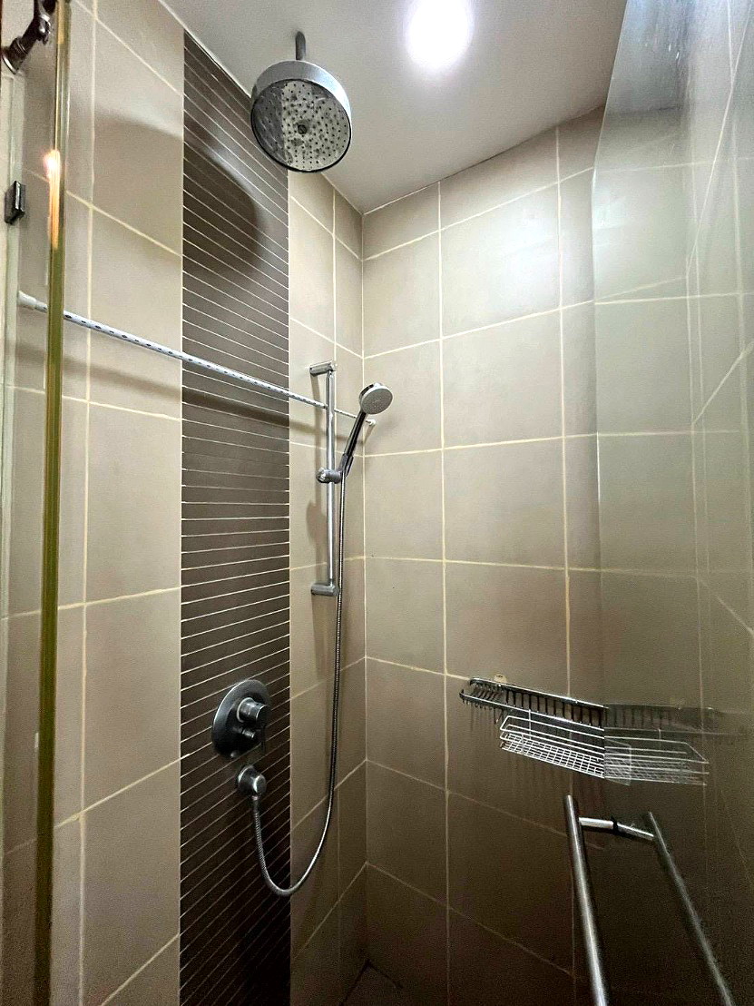 Pictures of pet friendly Click condo for sale and rent  5/20