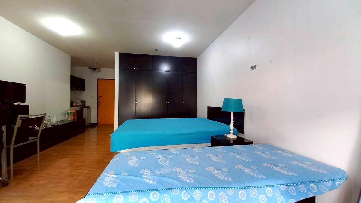 Pictures of The Oasis Silom 3/4