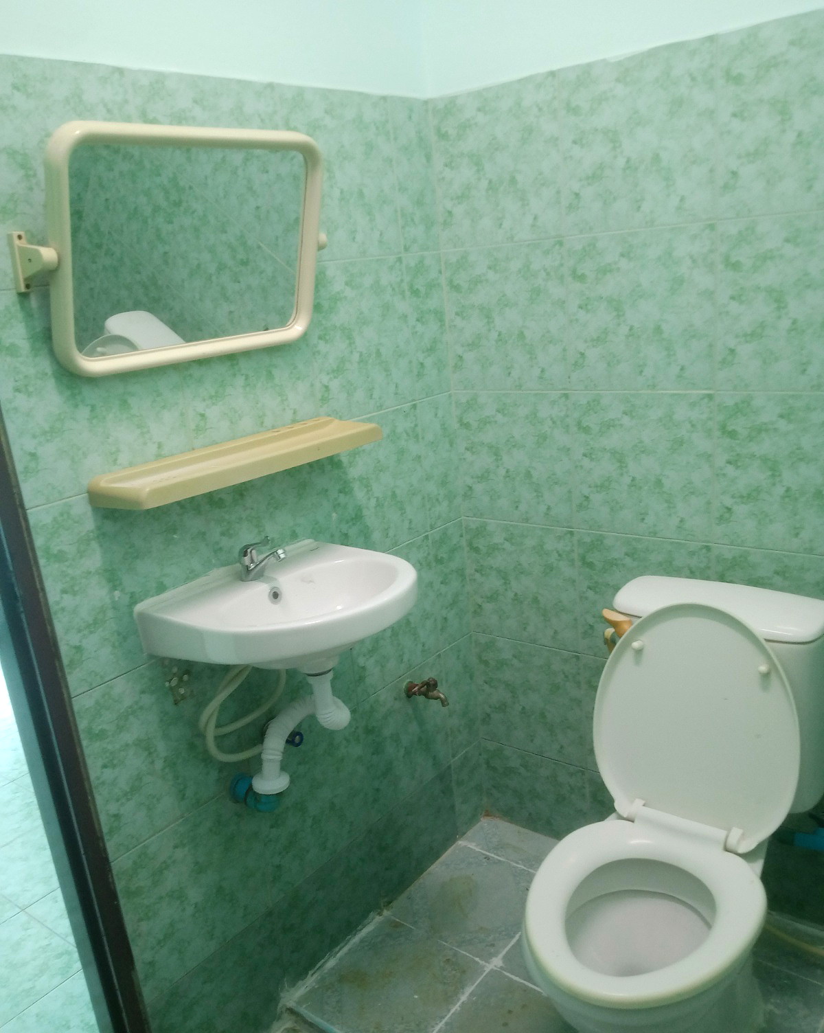 Pictures of bannchaiykhlong 10/13