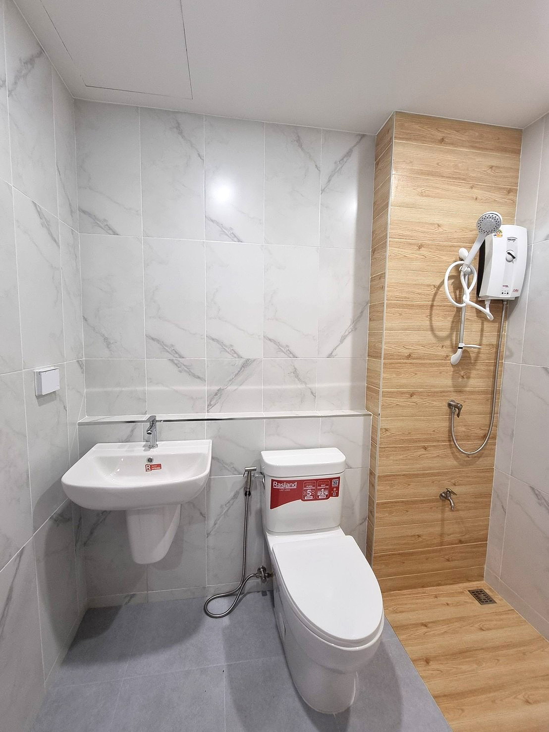 Pictures of Posh365 Cosy House 3/4