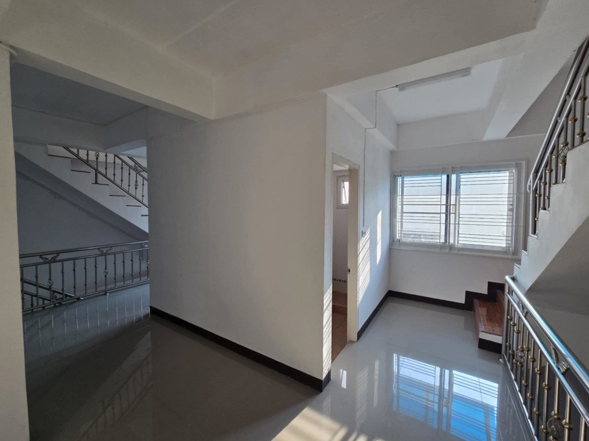 Condo · Nong Khaem, bangkok — photo 4