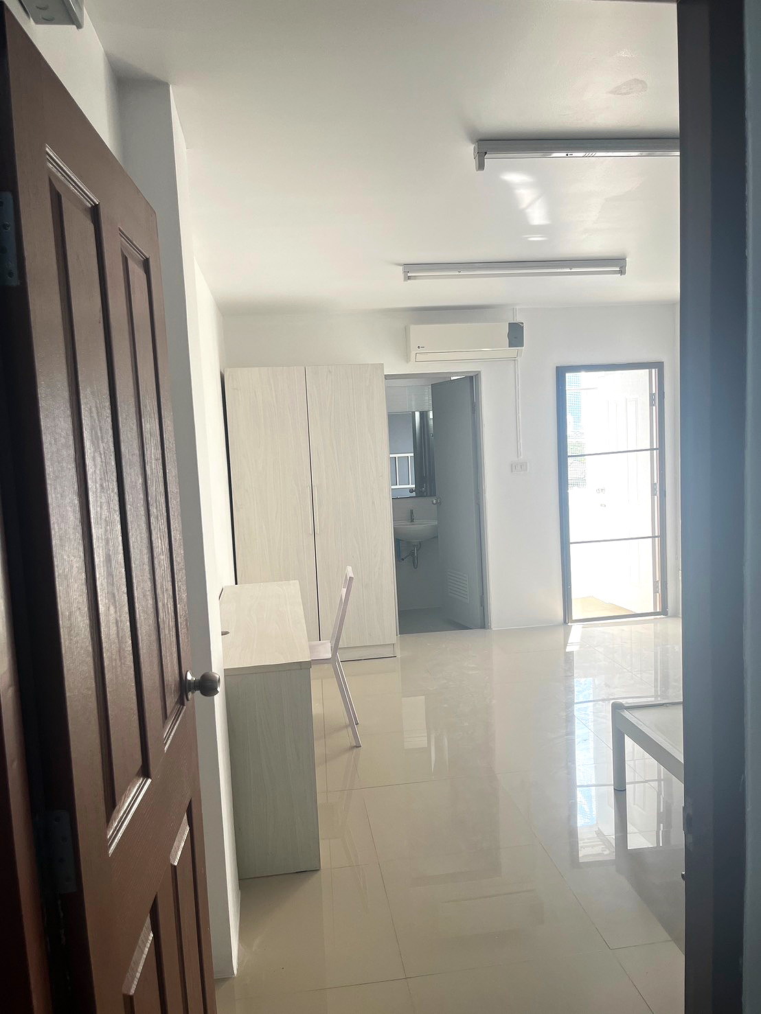 Pictures of Sunblu Resident 5/7