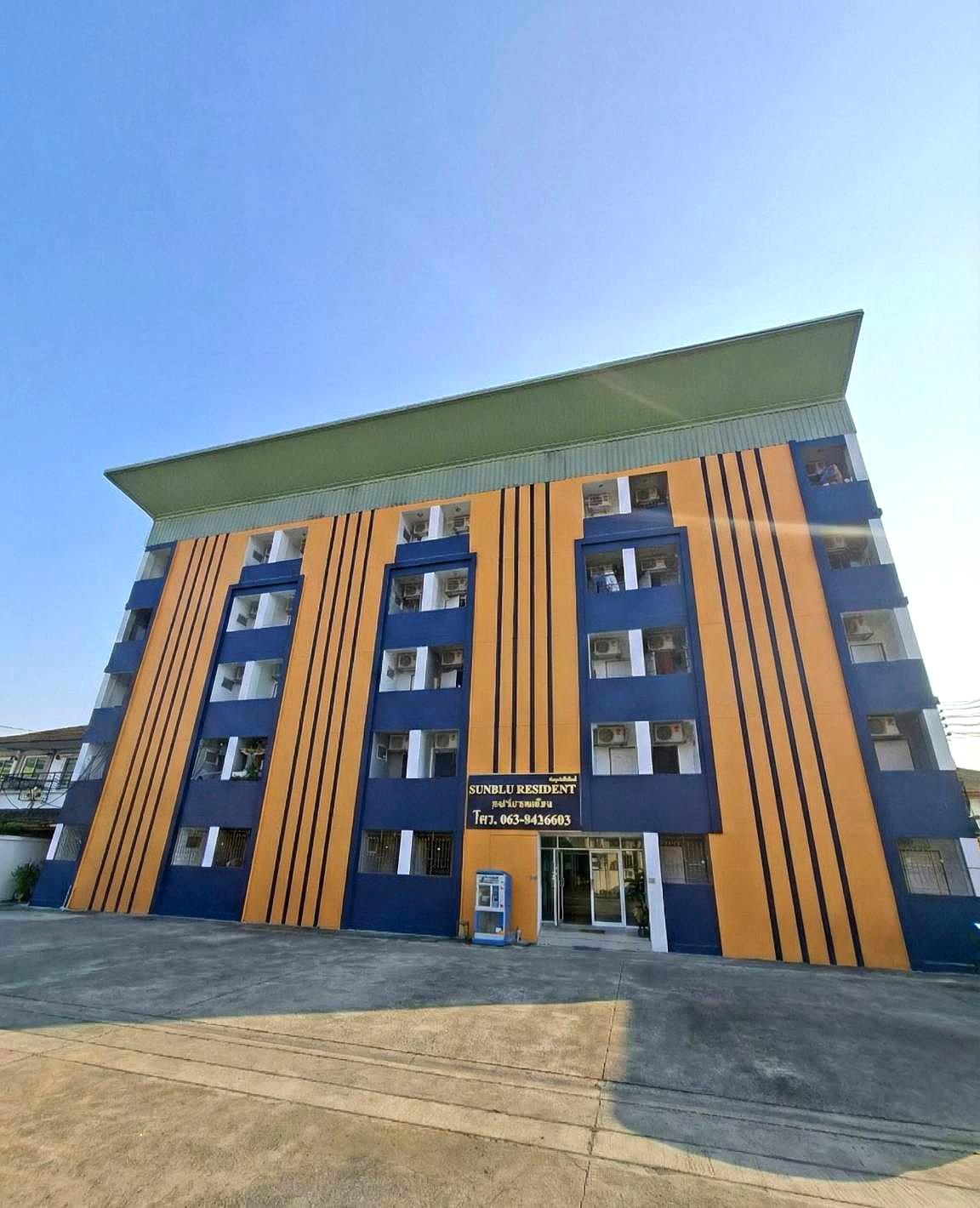 Pictures of Sunblu Resident 1/7