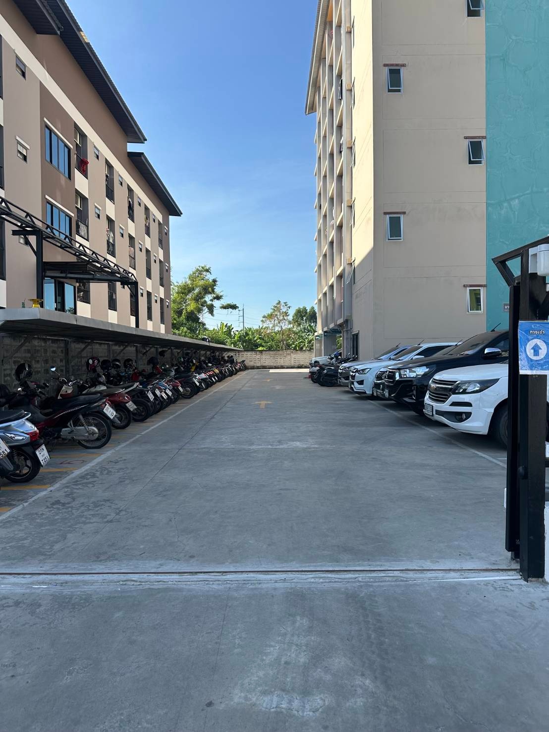 Condo · Mueang Chon Buri, chon_buri — photo 3