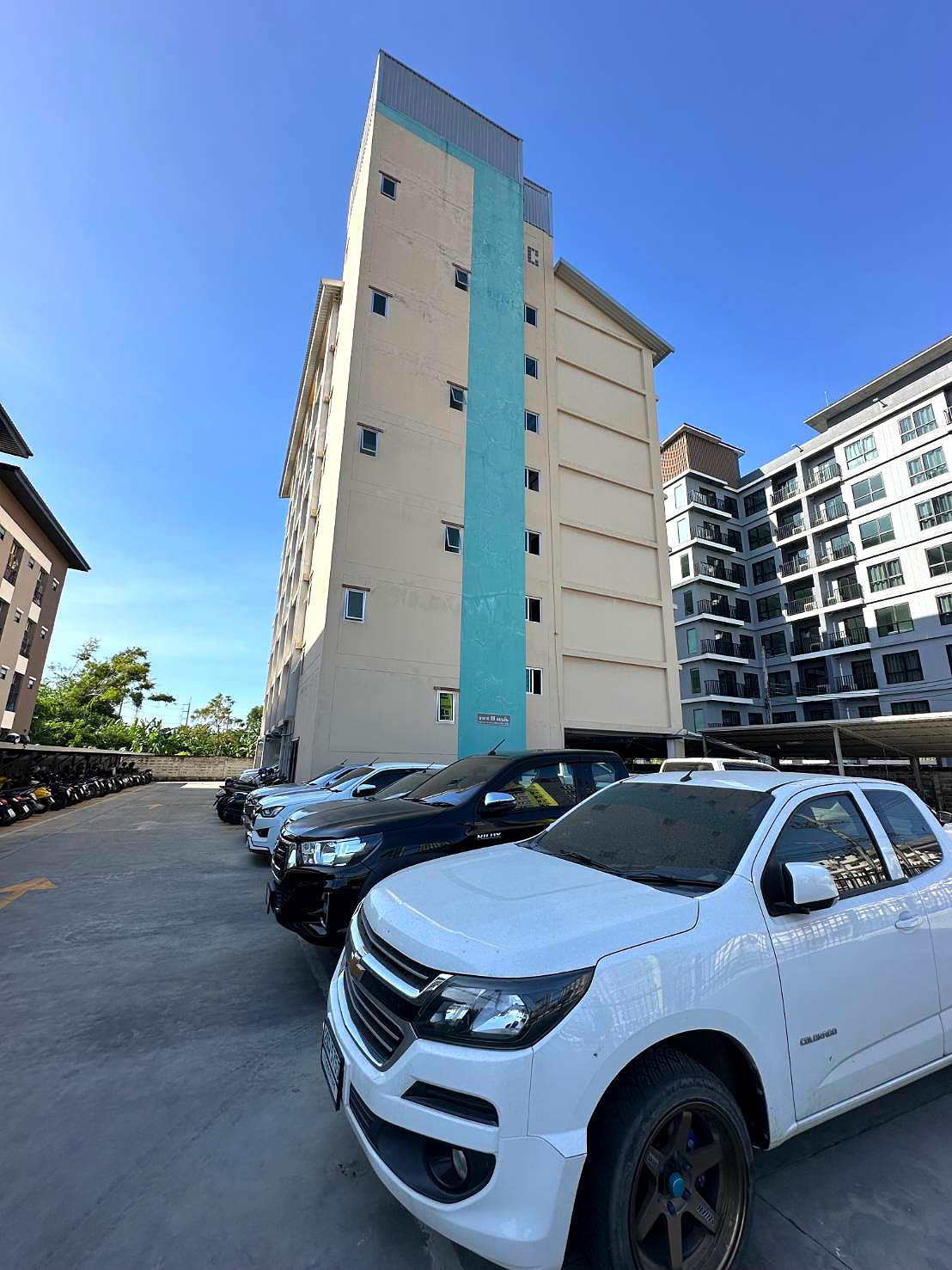 Pictures of THE KUMP BUILDING T 4/6