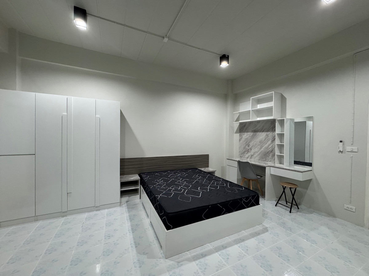 Condo · chon_buri