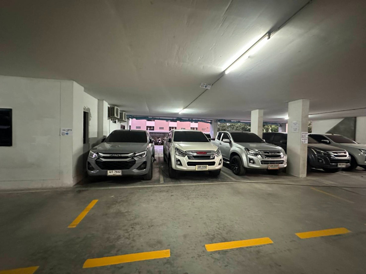 Condo · Mueang Chon Buri, chon_buri — photo 5