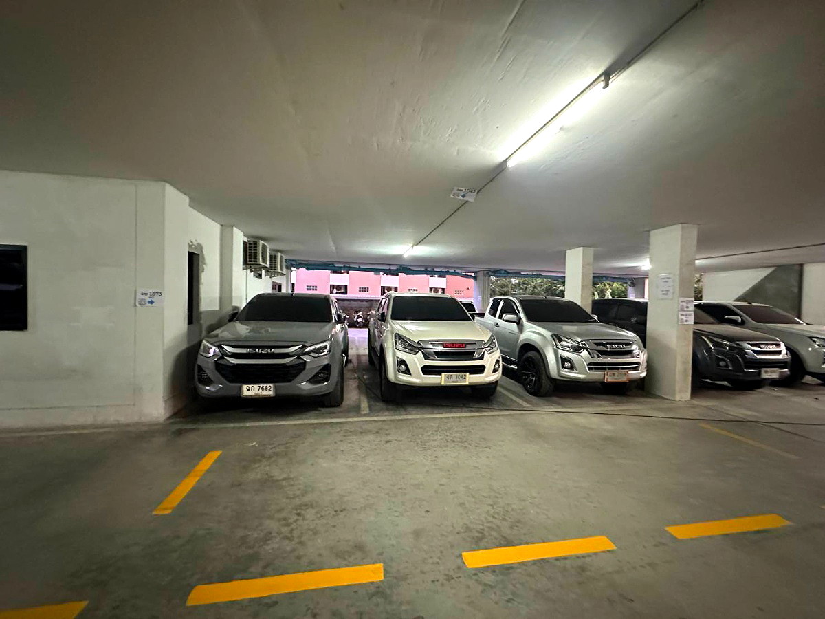 Pictures of THE KUMP BUILDING T 5/6