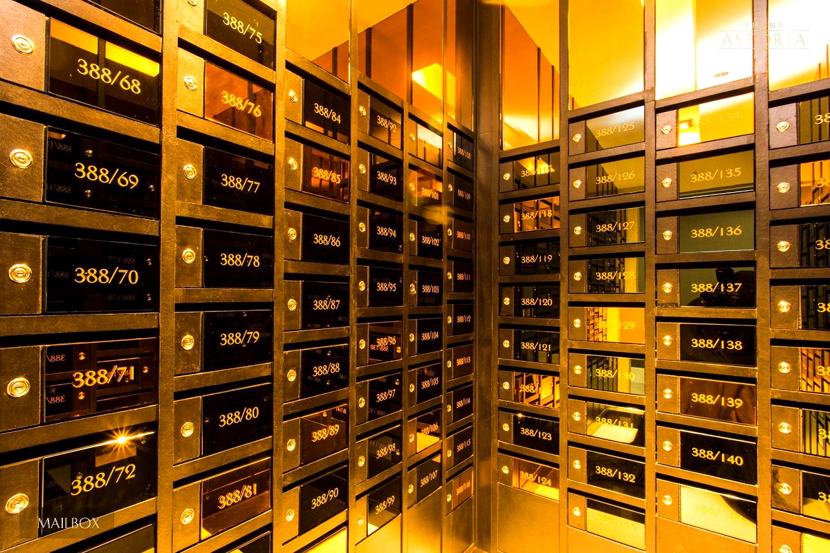 Pictures of THANA ASTORIA 12/15